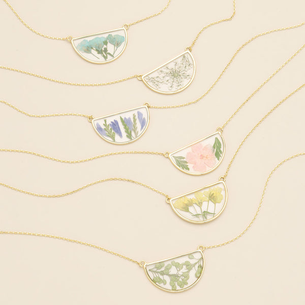 Pressed Flower Necklace - Green Peppergrass/Gold