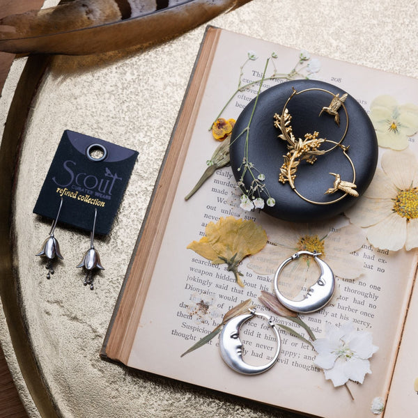 Refined Icon Earring - Moon Hoop/Gold