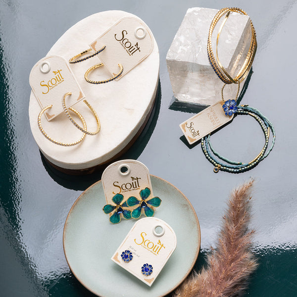 Sparkle & Shine Sm Enamel Flower Earring - Ivory/Gold